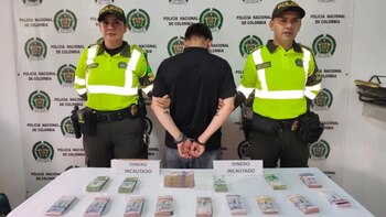 Capturaron a un joven de 18 años con más de $110 millones en un maletín en Cundinamarca: investigan posibles delitos electorales