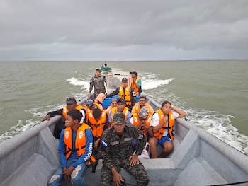 La lancha Seis Hermanas, con 15 pasajeros, fue localizada en la laguna de Caratasca y sus ocupantes fueron trasladados a salvo hasta Ují.