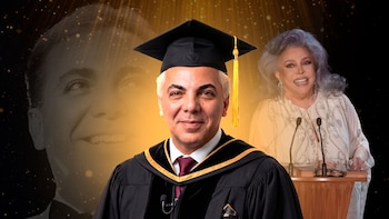 Cristian y el tierno agradecimiento a Verónica Castro durante su graduación de prepa