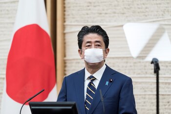 Shinzo Abe, Primer Ministro de Japón, uno de los que impulsó la postergación de Tokio 2020 para el año próximo (REUTERS)