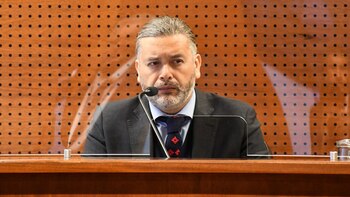 Juez chileno Daniel Urrutia autorizó videollamadas a presos del Tren de Aragua