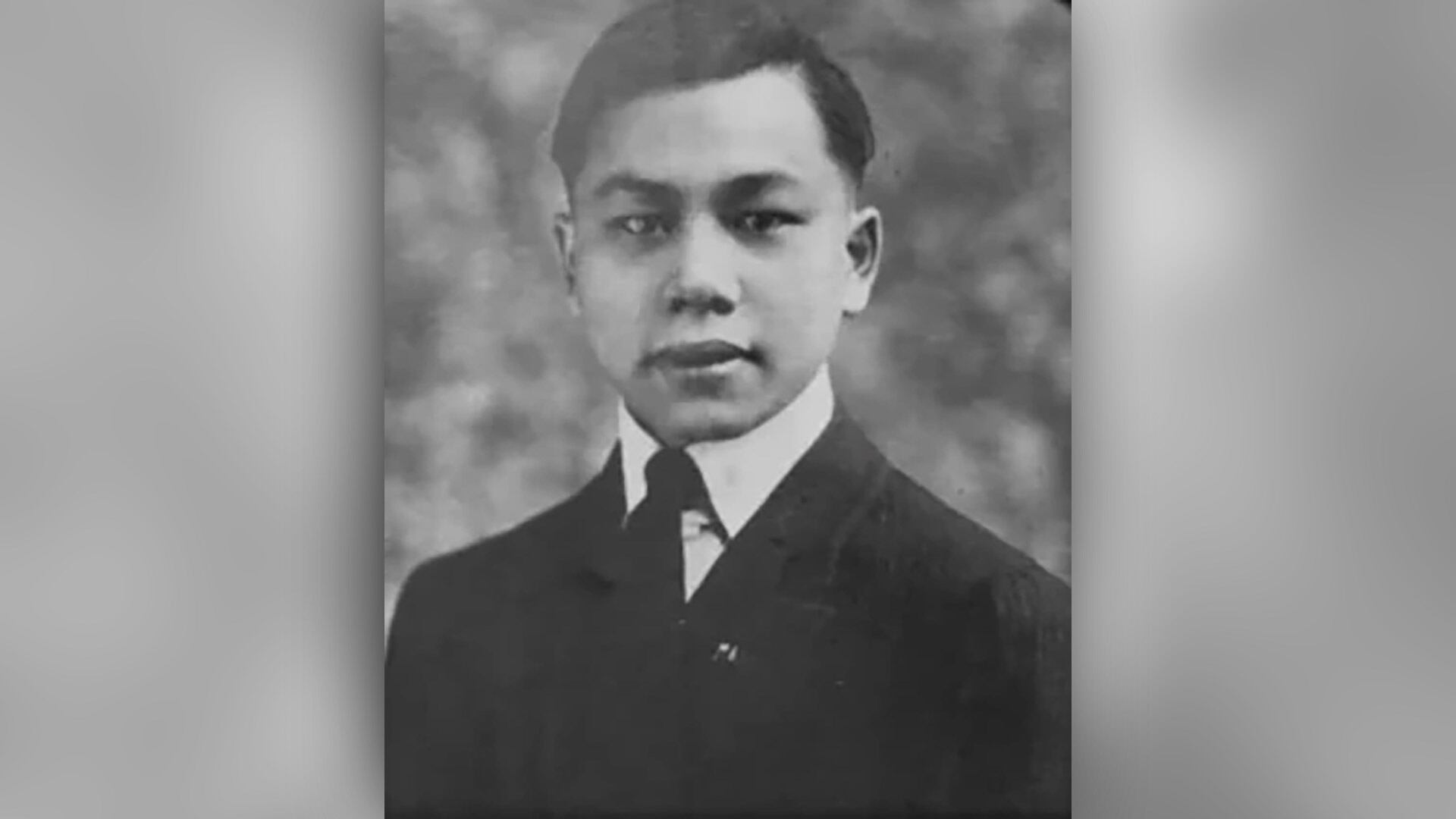 Fang Lang fue encontrado aferrado a una puerta de madera.