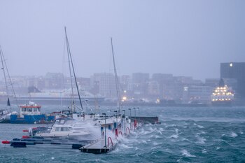 Embarcaciones en el muelle de