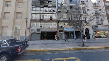 Allanaron la sede de la