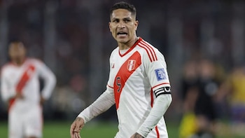 Paolo Guerrero entre los futbolistas mencionados en Brasil por una red de diplomas falsos para ejercer como director técnico