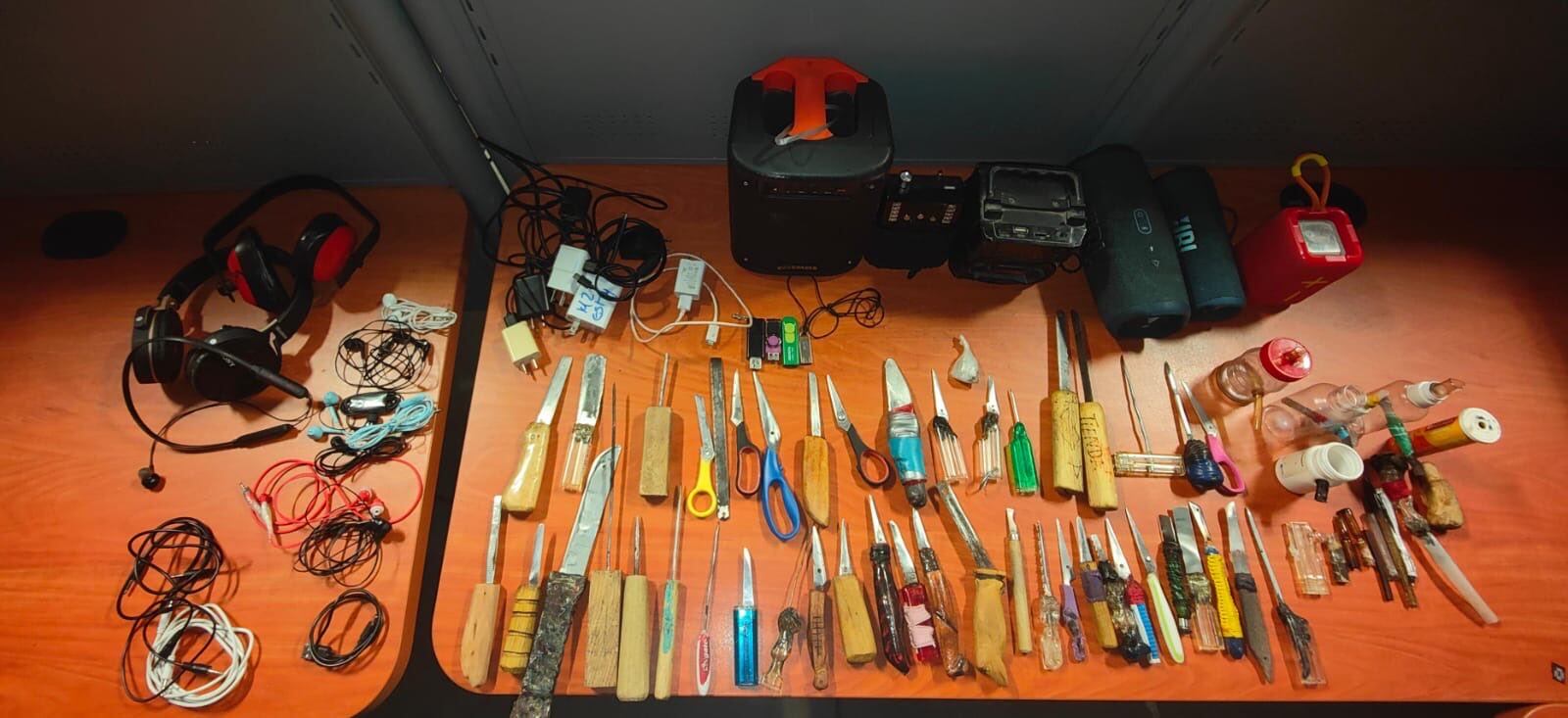 Artículos asegurados durante el cateo en el Centro Penitenciario (SSPCO)