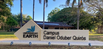 El centro promueve acuerdos académicos y de cooperación con instituciones internacionales dedicadas a la enseñanza agropecuaria, entre ellas EARTH University, de Costa Rica. (Earth)