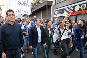 Mayra Mendoza, Wado de Pedro, Mariano Recalde y Lucía Cámpora en la marcha universitaria