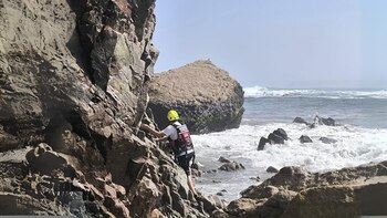 Operativo en acantilados peligrosos y