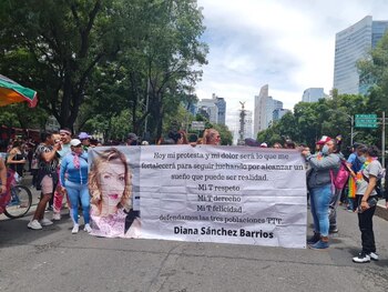 Comerciantes informales se manifiestan en