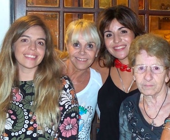 (@claudiavillafaneok)