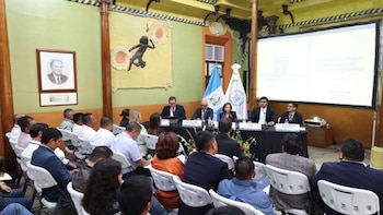 El TSE de Guatemala intensifica coordinación con alcaldes de cara a comisión 2027