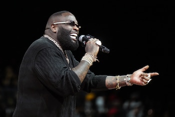 El rapero Rick Ross se entregó a la Policía de Miami Beach tras ser acusado de agredir a su pareja en su residencia de Star Island (USA TODAY Sports)