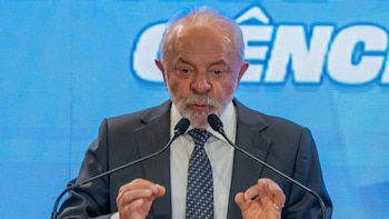 Lula bromea con que si