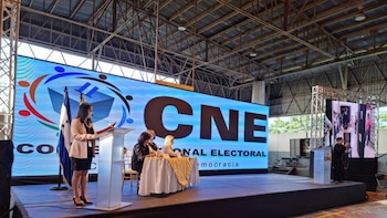 EEUU amenaza con "consecuencias" a