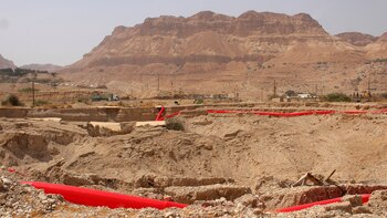 Socavón fruto de un