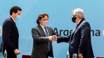 Alberto viajará a Chile con