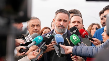 Revuelta acusa a Vox de