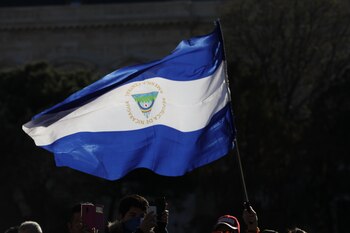 La bandera de Nicaragua.