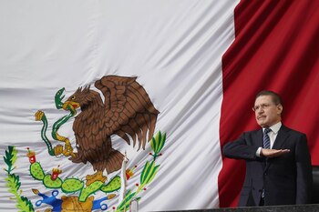 Como medidas cautelares, se estableció