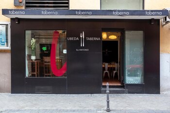 Entrada del restaurante (Taberna Úbeda)
