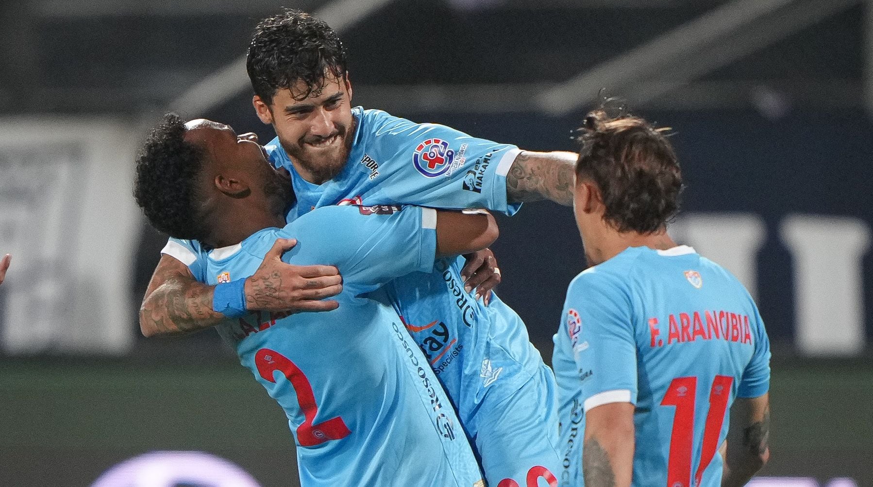 Los futbolistas de Deportivo Garcilaso celebran un gol frente a Alianza Lima durante un partido del Torneo Clausura de la Liga 1. (Liga 1 2026)