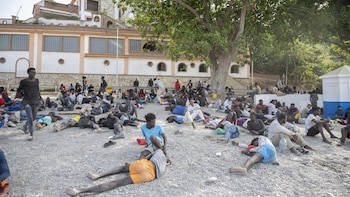 Amigos del Pueblo Marroquí dice que el traslado de 500 niñas migrantes de Ceuta a la Península crea un "efecto llamada"