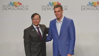 Petro apuesta por prescindir del petróleo en plena crisis en el Estrecho de Ormuz durante la cumbre de Barcelona