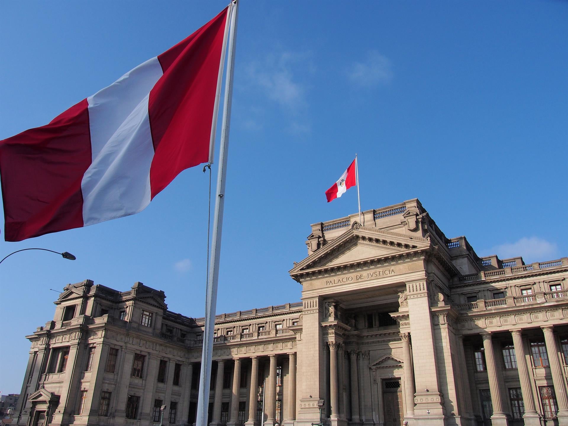 Muere una concejal en un ataque armado en el norte de Perú que deja al menos cuatro menores heridos