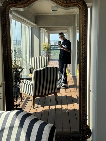 En medio de su desayuno,