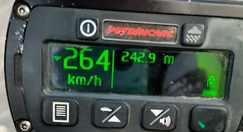 Polémica en Chile por conductor detenido por manejar a 264 km/h que fue dejado en libertad