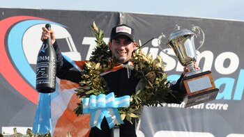 Yerobi celebrando en uno de