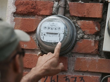 El Gobierno busca detectar conexiones ilegales y mejorar el control del consumo eléctrico en Honduras. (FOTO: El Heraldo)