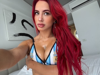 El guiño de Flor Vigna a la Selección Argentina en su sesión de fotos de Only Fans