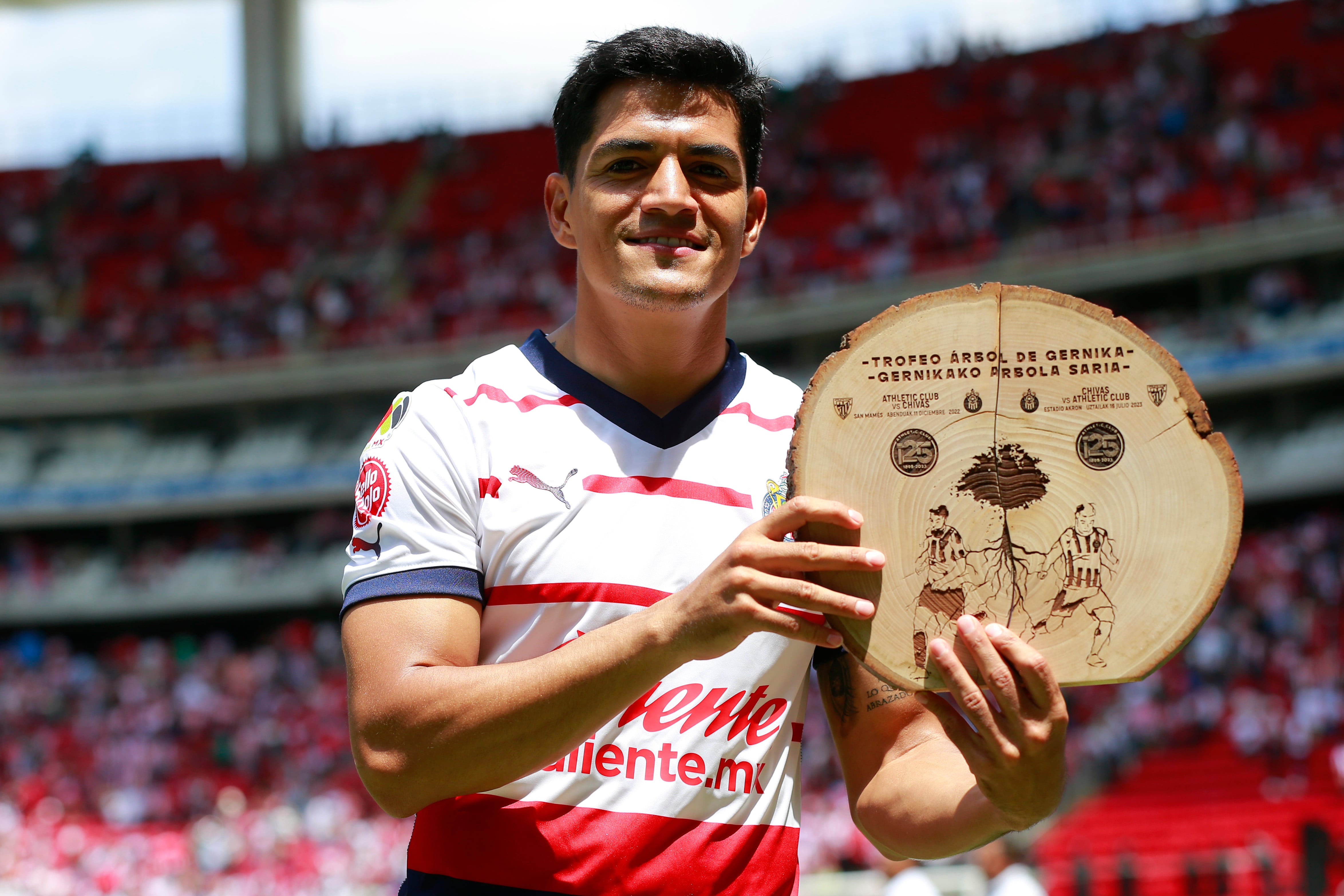 Para festejar los 125 años del conjunto vasco, ambos equipos se enfrentaron en una eliminatoria de ida y vuelta. (EFE/ Francisco Guasco)