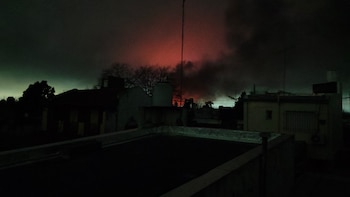 Gran apagón en La Plata por el incendio que se desató en una central eléctrica de Tolosa