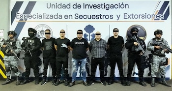 Desmantelan en Guadalajara red de extorsión que operaba con grupos de WhatsApp para cobrar piso: hay 5 detenidos. Crédito: Fiscalía de Jalisco
