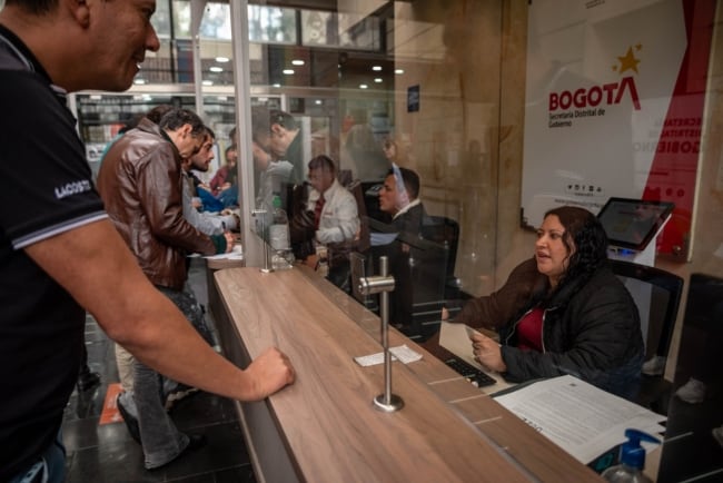 Bogotá perdió $646.599 millones por comparendos sin sanción entre 2022 y 2026: porte de arma blanca, la infracción más evadida