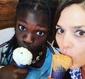 Andrea Pietra y su hija