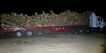 Por transportar 30 toneladas de