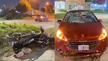 Imagen dividida de noche: a la izquierda, una motocicleta negra caída en el pasto; a la derecha, el frente de un auto rojo con parabrisas destrozado y daños