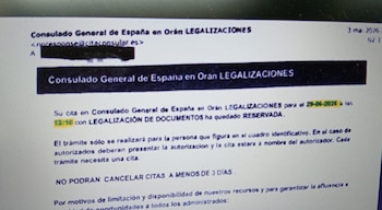 Imagen de una cita para el proceso de regularización. (Cedida a Infobae)