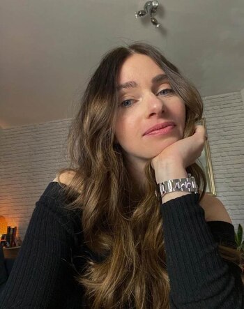 La YouTuber británica Brittany Pearce