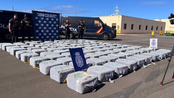 Interceptan al oeste de Canarias