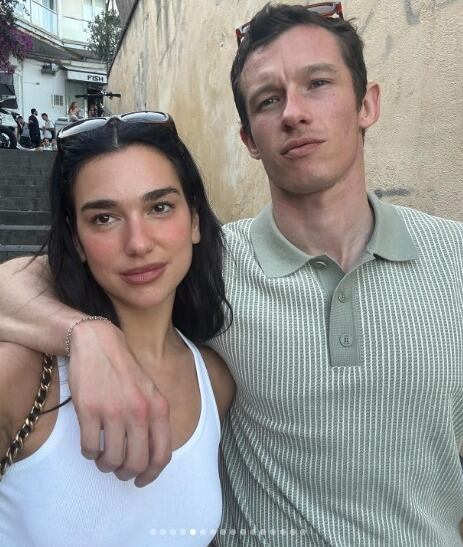 Dua Lipa compartió varios momentos románticos junto a Callum Turner. (Instagram/Dua Lipa)