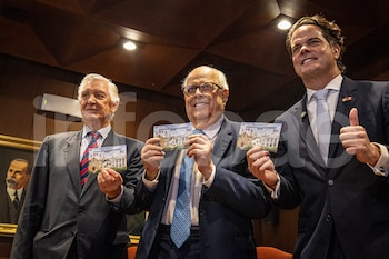 El BCRP lanza una edición especial por los 200 años de relaciones entre Perú y EE. UU.