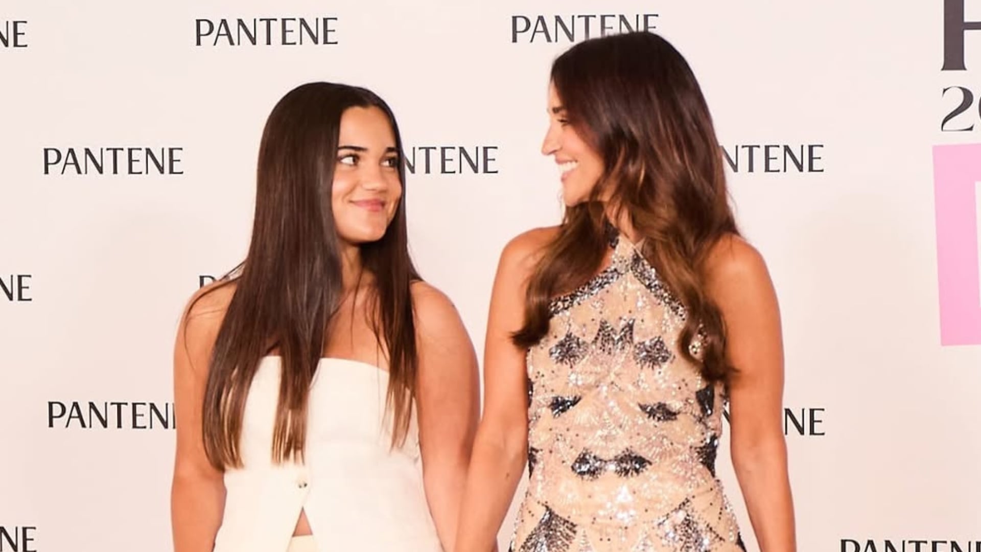 Daniella Bustamante junto a su madre, Paula Echevarría (Instagram)