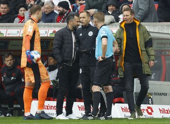 El encuentro se detuvo durante