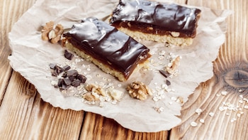 Barritas heladas de plátano y chocolate: una receta rápida, sencilla y alta en proteína para los amantes del deporte