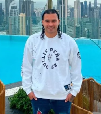 Carlos fundó la Gullit Academy en León e incursionó como empresario en México y Estados Unidos. (Especial)